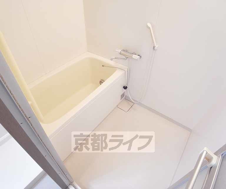 バス・シャワールーム　ファミリータイプのバスルーム