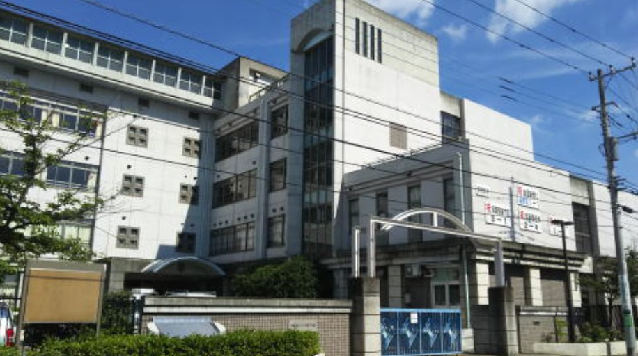 中学校　川崎市立今井中学校（中学校）まで227m
