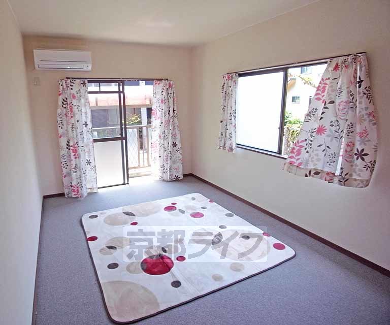 居室・リビング　風通しの良い部屋で気持ちが良いです・