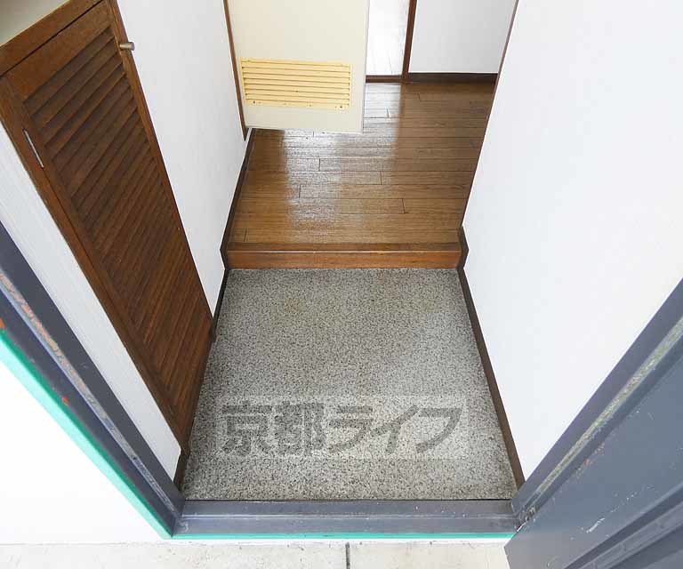 ポプラハイツの玄関写真