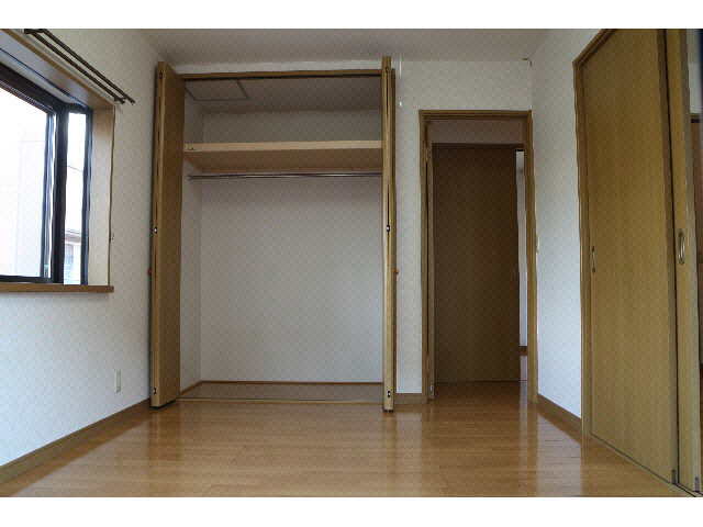 居室・リビング　北側洋室・収納