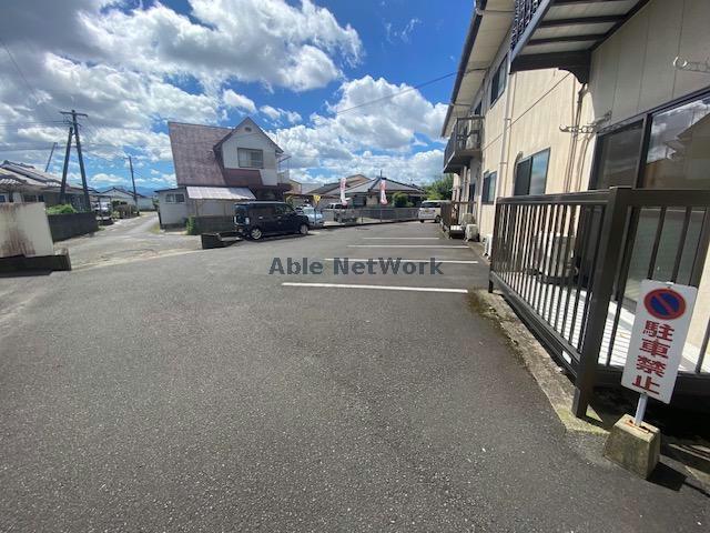 駐車場　駐車場