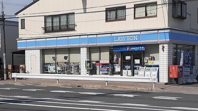 コンビニ　ローソン様（コンビニ）まで450m