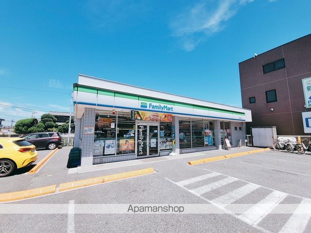コンビニ　ファミリーマート千葉鶴沢店（コンビニ）まで118m