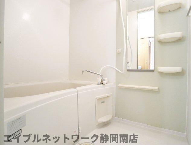 バス・シャワールーム　お風呂です