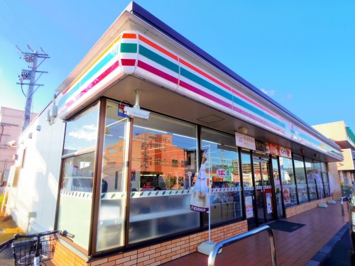 コンビニ　セブンイレブン 焼津小柳津店（コンビニ）まで407m