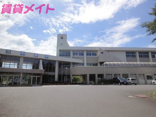 中学校　亀山市立中部中学校（中学校）まで1624m