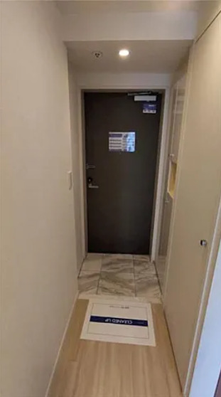 玄関　※別部屋の参考写真です。