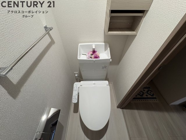 トイレ　温水洗浄便座