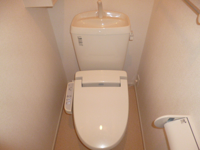 トイレ　トイレ　ウォシュレット付き