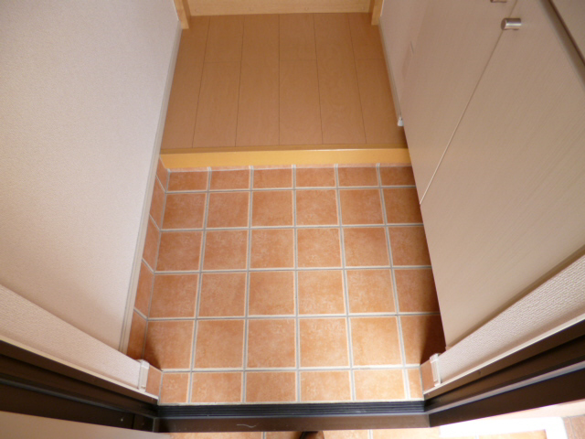 玄関　玄関はゆったり広めですよ