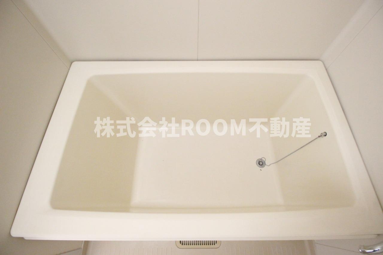 バス・シャワールーム　落ち着いた空間のお風呂です