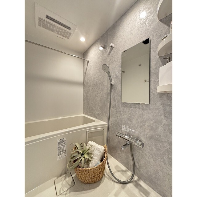 バス・シャワールーム　※家具・家電の備え付けはありません