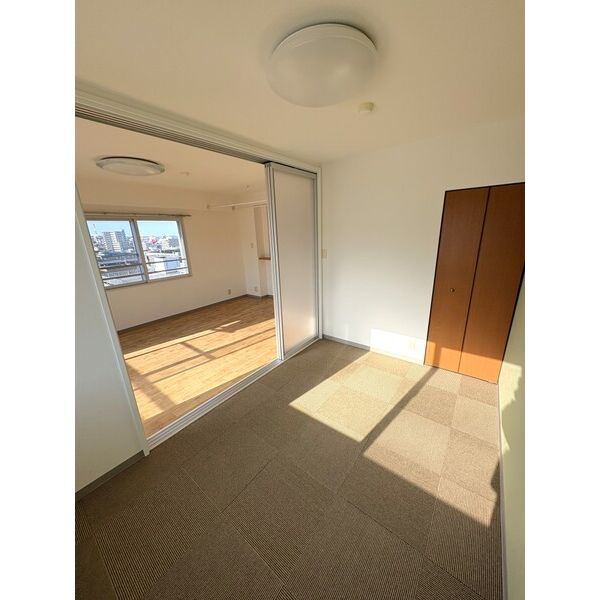 収納　※写真は別号室です。