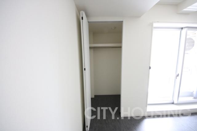 収納　※同タイプ部屋の写真です。