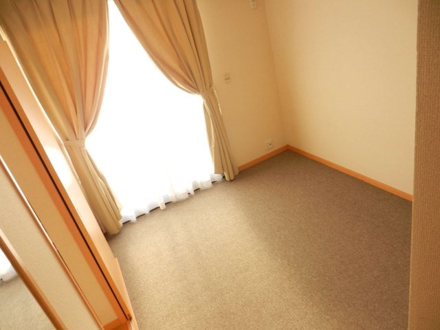 その他部屋・スペース　明るい日差しが差し込みます。