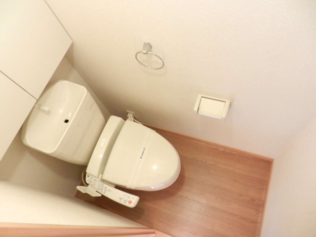 トイレ　うれしい温水洗浄便座♪