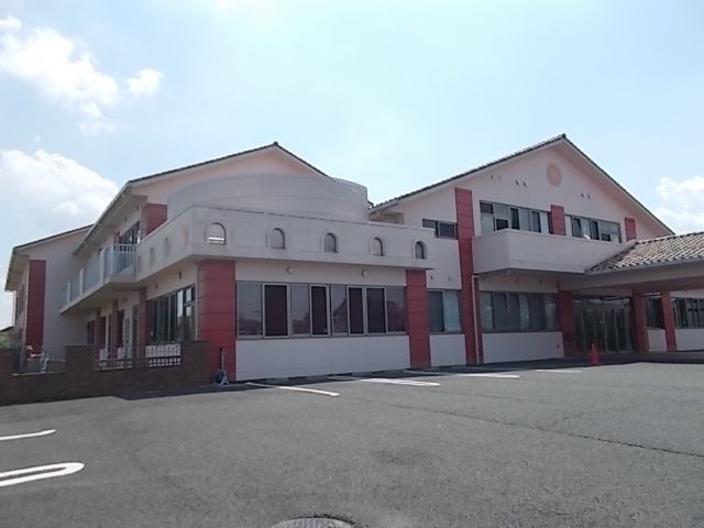 幼稚園・保育園　元吉田さくら保育園（幼稚園・保育園）まで450m