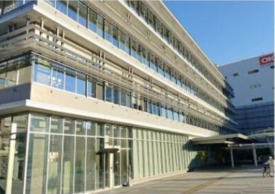 その他　藤沢市役所     距離：255m