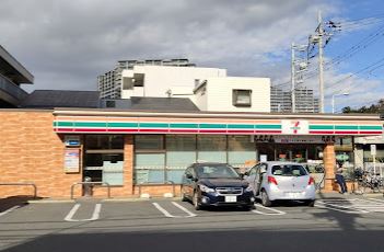 コンビニ　セブンイレブン 藤沢朝日町店（コンビニ）まで19m