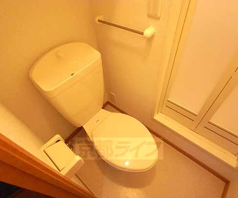 トイレ　お風呂前のトイレです。