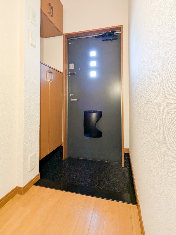 玄関　図面と現状に相違がある場合には現状を優先