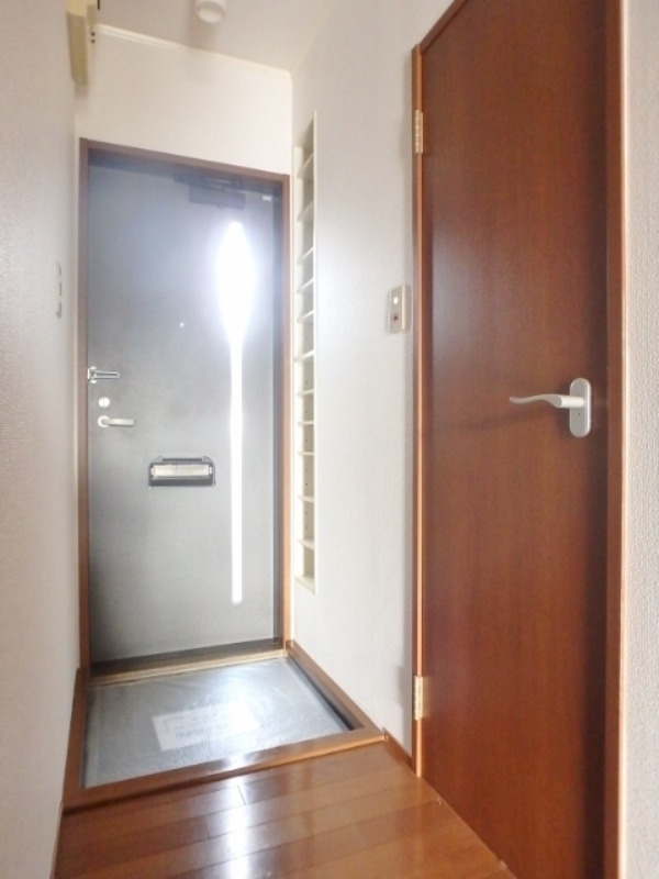 玄関　図面と現状に相違がある場合には現状を優先