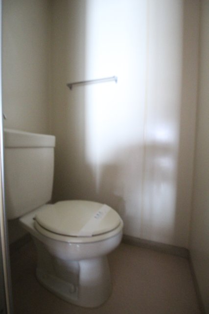 トイレ　別号室の写真です