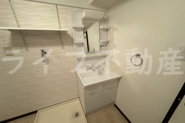 洗面設備　独立洗面台です