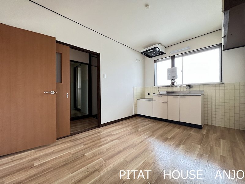 居室・リビング　参考写真２-C