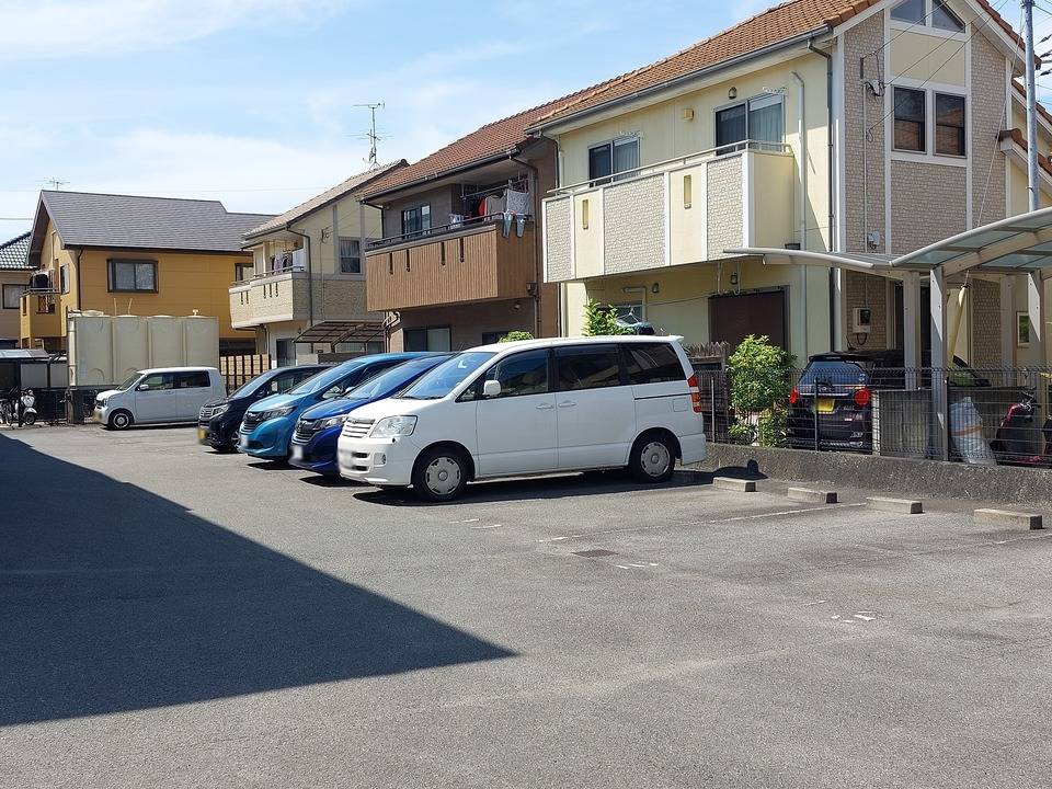 駐車場　駐車場