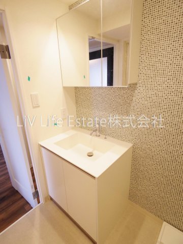 洗面設備　同仕様写真