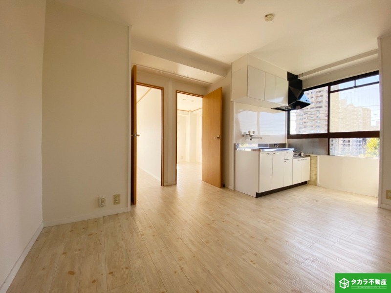 居室・リビング　写真は４０１号