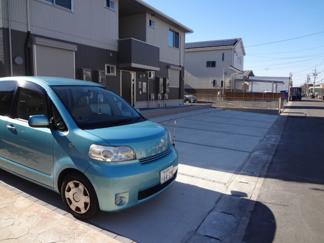 駐車場　駐車場