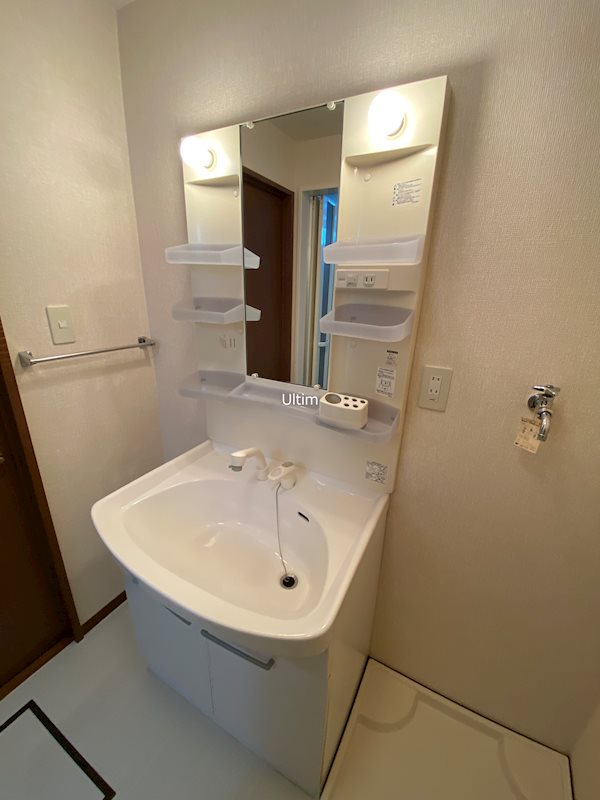 洗面設備　※別のお部屋のお写真です。御参考までに。