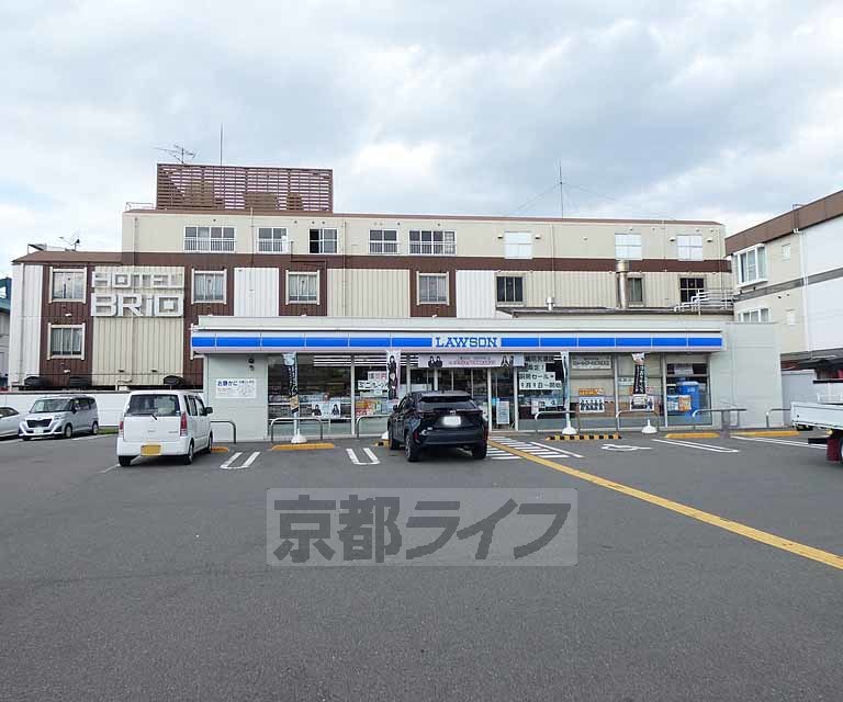 コンビニ　ローソン 新城南宮道店（コンビニ）まで400m