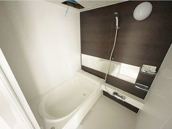 バス・シャワールーム　日々の疲れを癒すお風呂付です