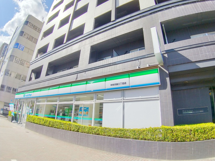 コンビニ　ファミリーマート月島２丁目店（コンビニ）まで20m