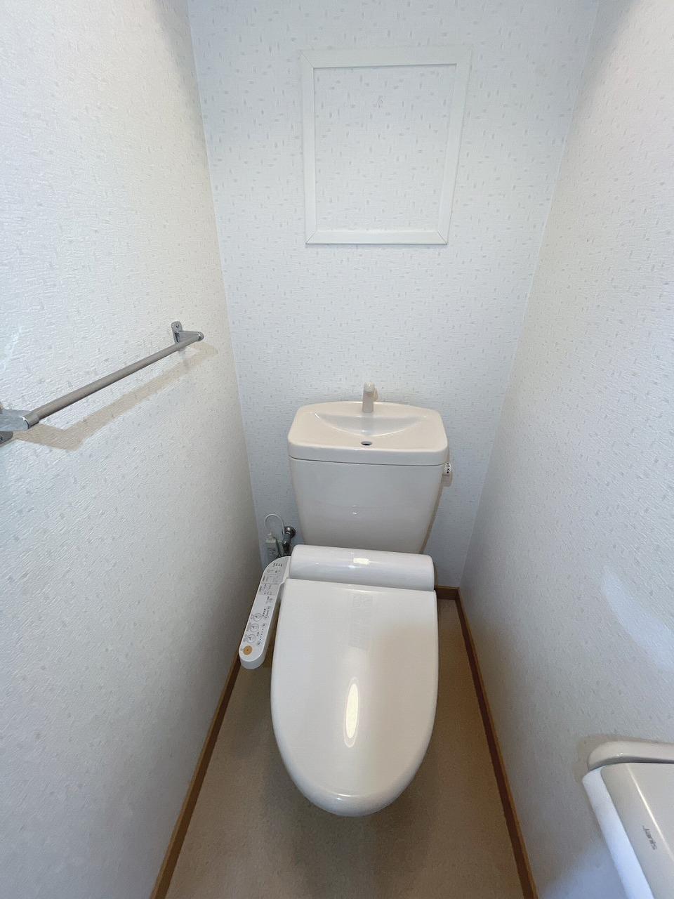 トイレ　ウォシュレット完備