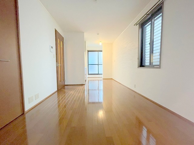 居室・リビング　★明るいフローリングのお部屋です★