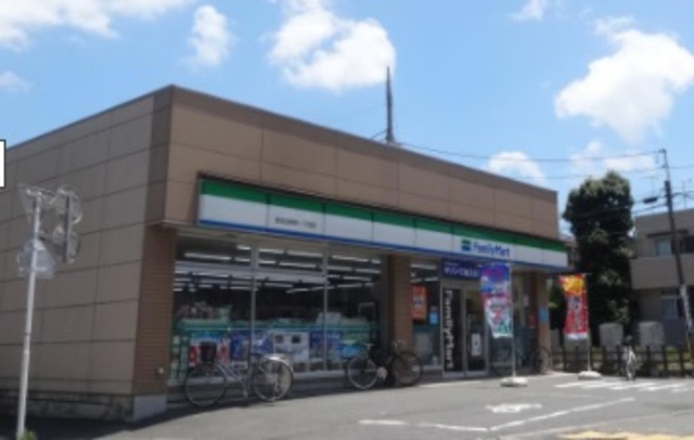 コンビニ　ファミリーマート世田谷若林一丁目店（コンビニ）まで500m