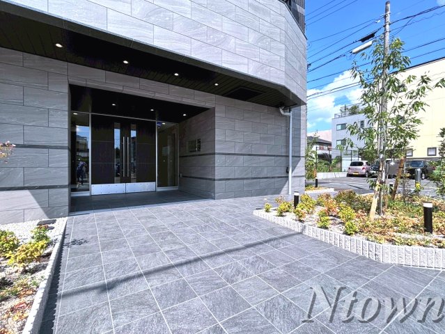 エントランス　清潔なエントランスです