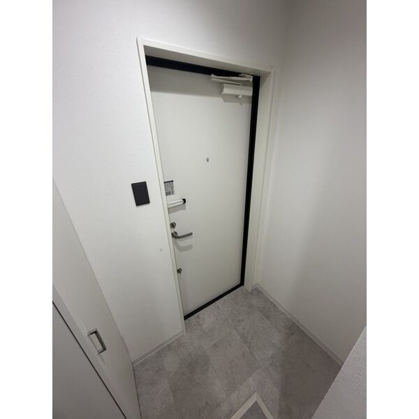 玄関　301号の画像です。