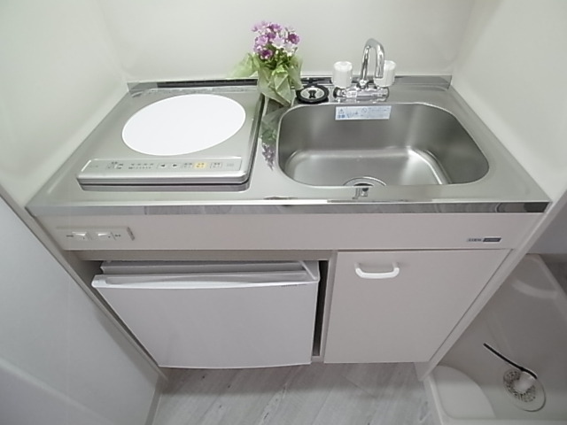 キッチン　掃除がしやすいＩＨコンロ。