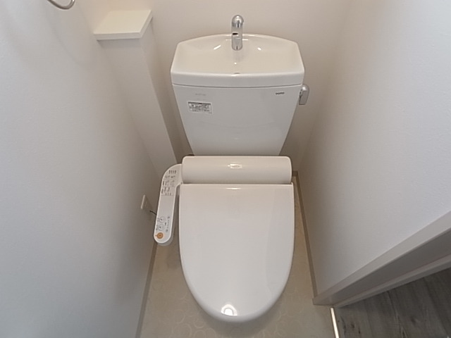 トイレ　温水洗浄暖房便座