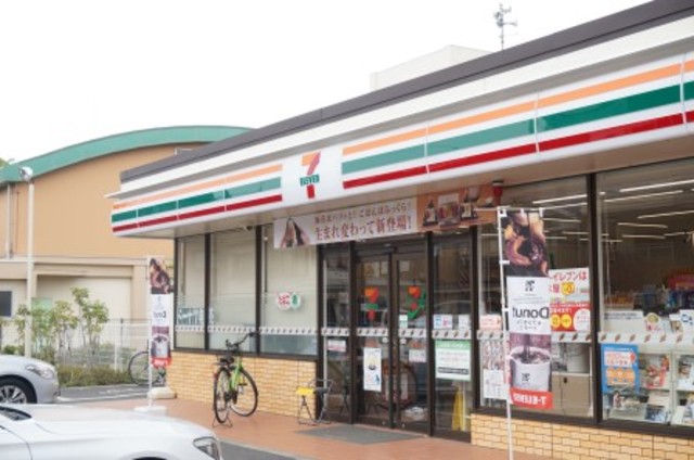 コンビニ　セブンイレブン東恋ケ窪2丁目店（コンビニ）まで865m