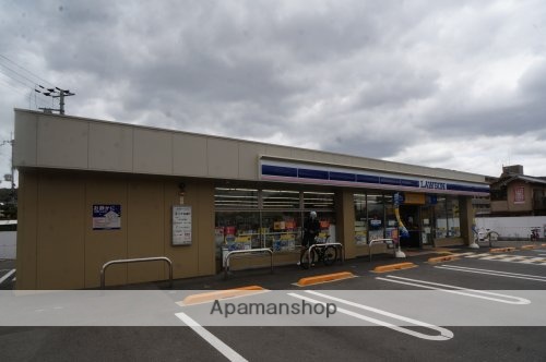 コンビニ　ローソン　奈良法蓮町東店（コンビニ）まで617m