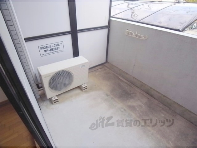 バルコニー　広くてゆとりのあるベランダです。