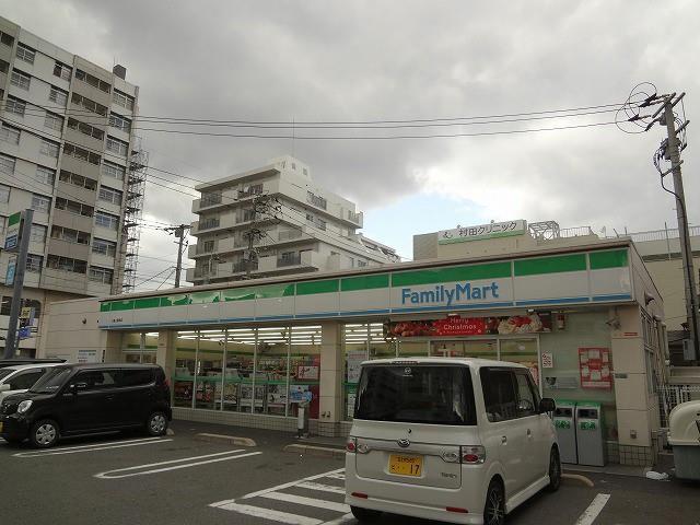 コンビニ　ファミリーマート小倉三萩野店（コンビニ）まで550m