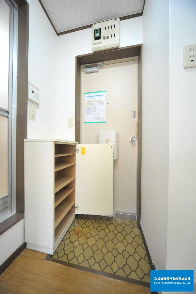玄関　下駄箱